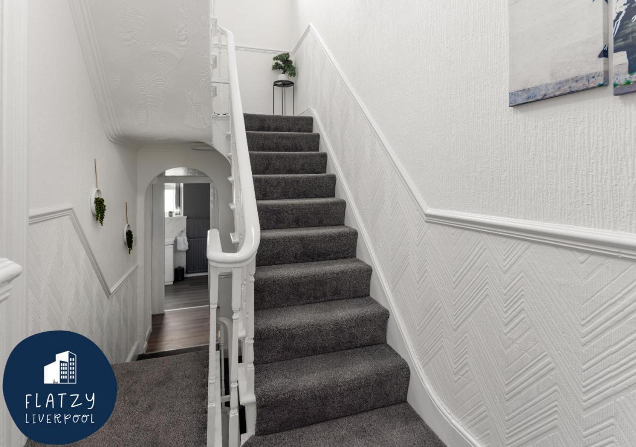 Flatzy - 6 Bed Oasis Close To Football Stadiums Liverpool Exterior foto